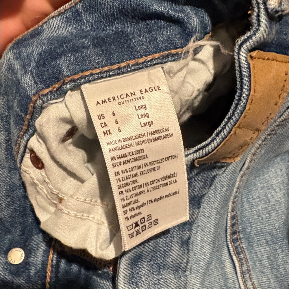 American Eagle Curvy Straight Leg Jean - Picture 4 of 6